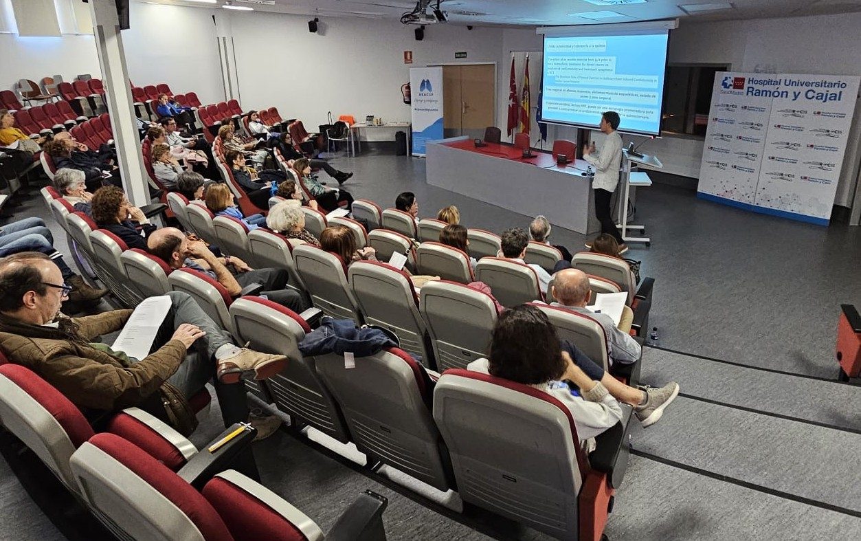 Charla de divulgación en un hospital